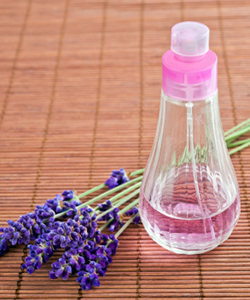 lavender-oil-spray
